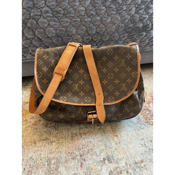 Louis Vuitton Saumur 30 Monogram Canvas Crossbody Messenger Bag AR1900 France - Picture 1 of 14